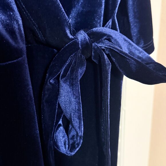 Tiana B Sapphire Blue Velvet Faux Wrap Party Dress 1X - Picture 6 of 11